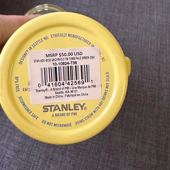 Limited Edition Stanley x Calia collection! Yellow Quencher Tumbler - Picture 4 of 5